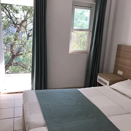 Ant Hotel 3*