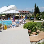 מלון Ant 3*