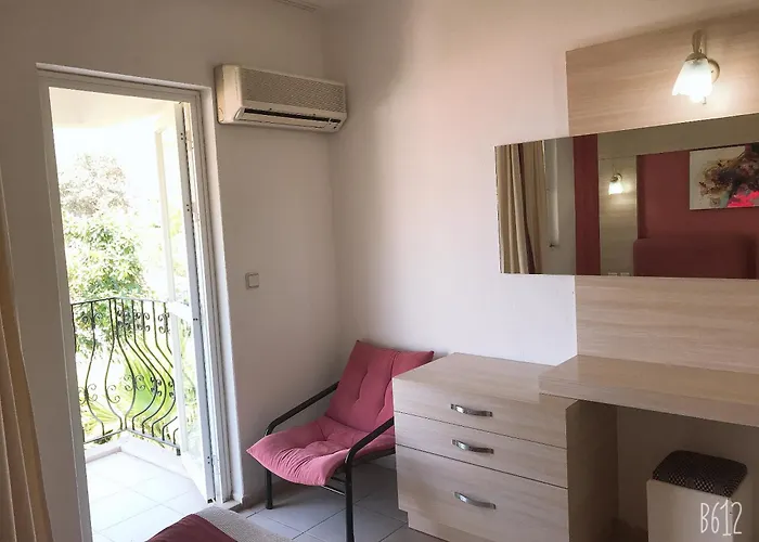 Ant Hotel 3*
